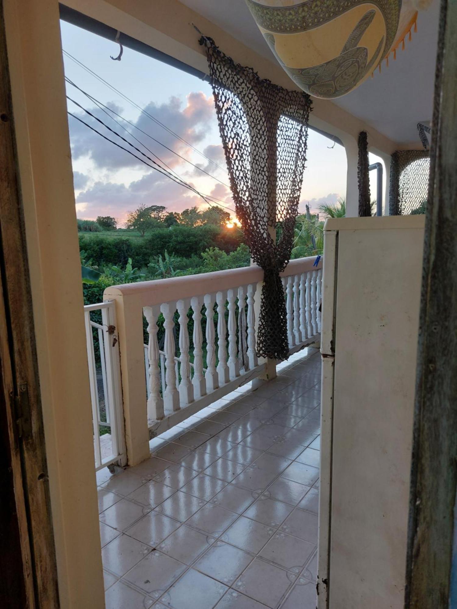 La Jemeli Hotel Grand-Bourg  Bagian luar foto